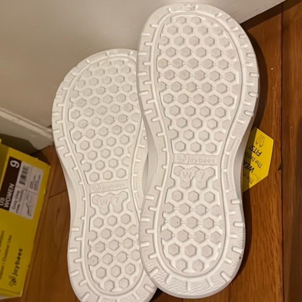 Joybees Cozy White clogs  With Removable Liner Size 7 - Picture 10 of 15